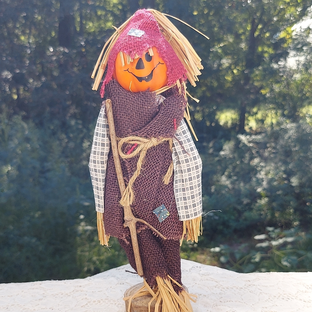 Vintage Scarecrow Figurine Halloween Decoration